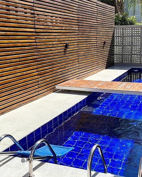 Borda atérmica boleada 50x30x1,5cm para piscina